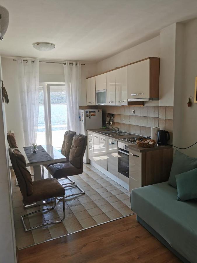 Viky Apartment *