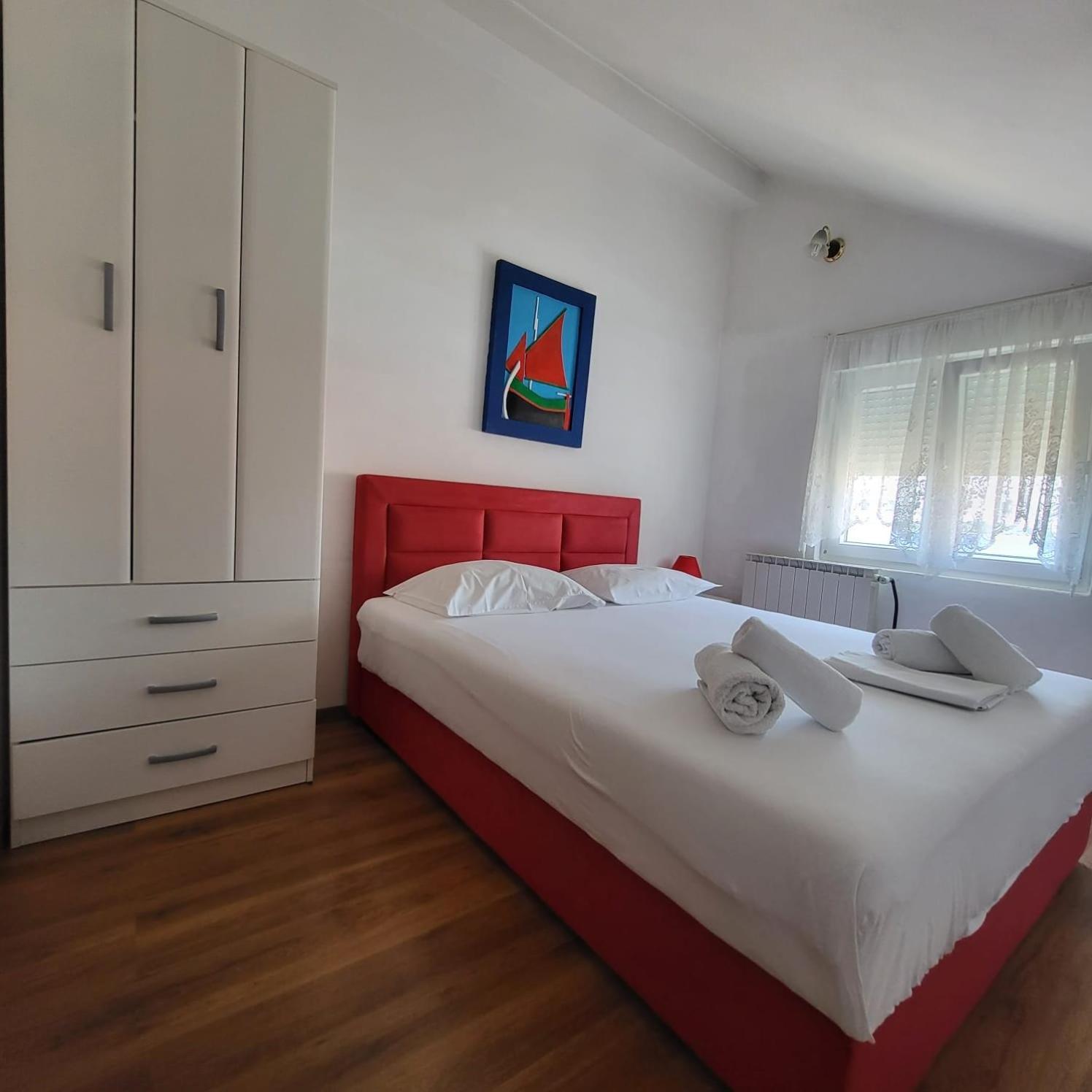 Viky Apartment *