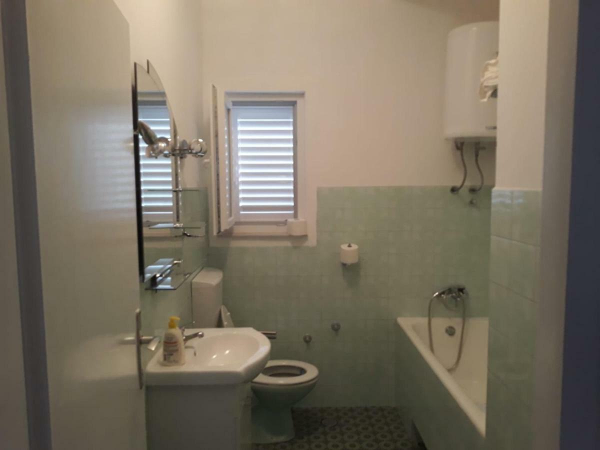Viky Apartment *